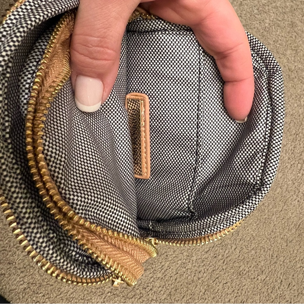 Altard state cross body purse - Picture 4 of 7